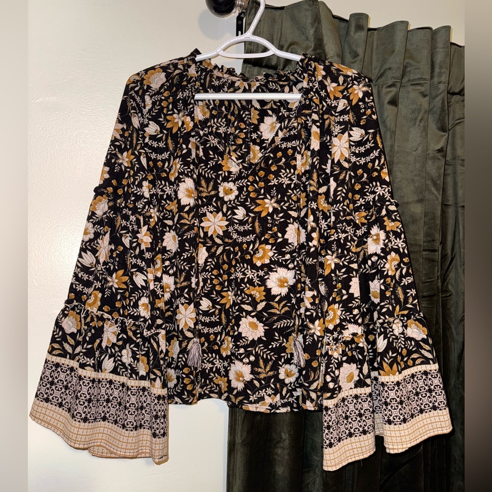 Carly Jean Los Angeles top